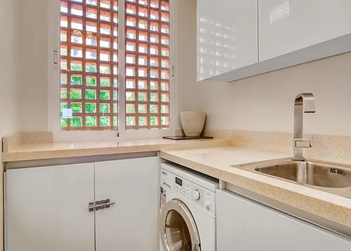 Gadea 10-1-4 Apartment