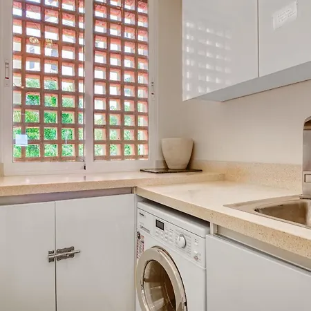 Gadea 10-1-4 Apartment